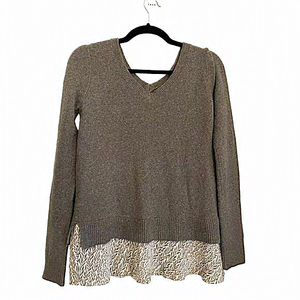 Loft sweater size small‎
